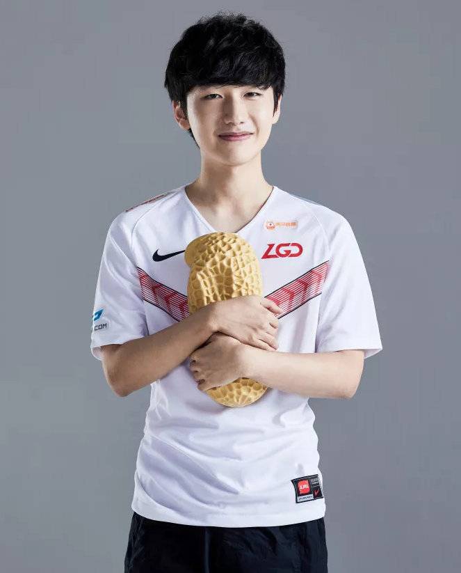 以身法为轴 以身法为轴